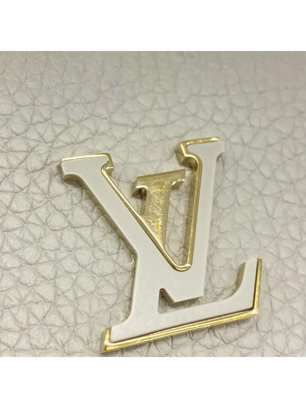 Louis Vuitton Trifold Wallet Portefeuille Capucines Tiny Flint Gray